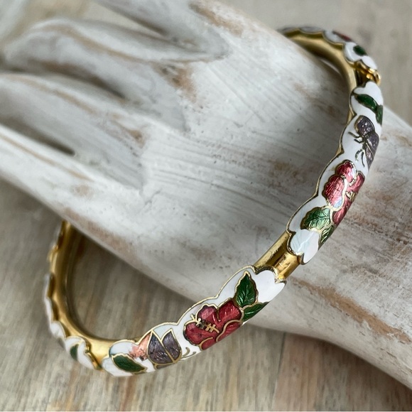 Cloissone Jewelry - VTG White Enamel Gold Tone Cloisonné Butterfly Bangle Bracelet